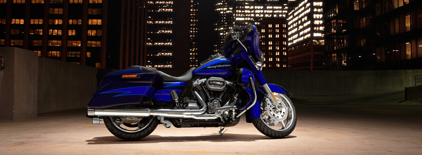 CVO™ STREET GLIDE®/CVO ストリートグライド | ハーレーダビッドソン 