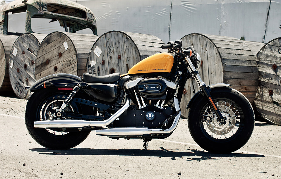 【純正】Harley Davidson FORTY-EIGHT タンク オレンジ 純正】Harley Davidson FORTY-EIGHT タンク オレンジ ハーレー